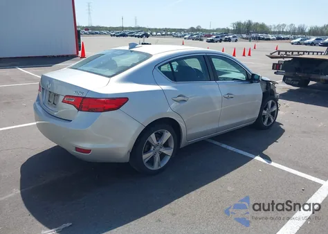 2013 Acura Ilx 2.0L z USA, uszkodzony, nr VIN 19VDE1F78DE003134